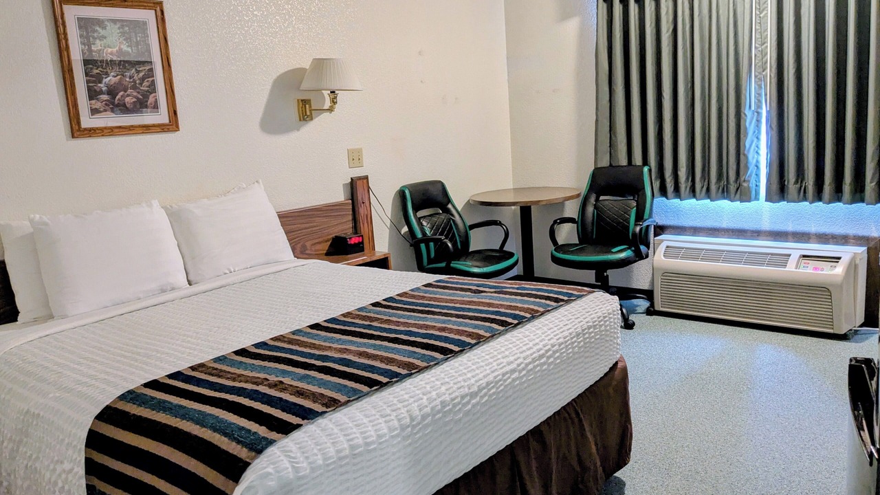 Photo of Bedroom in Forsyth