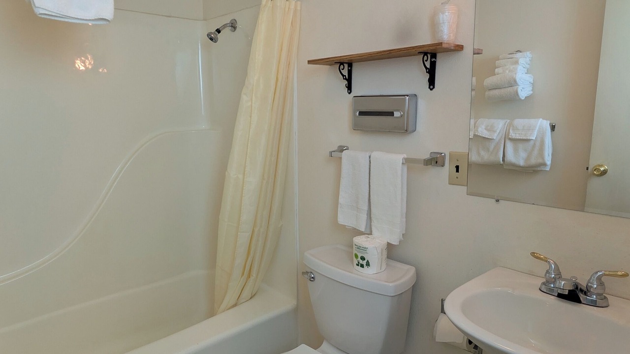 Photo of Bedroom in Forsyth