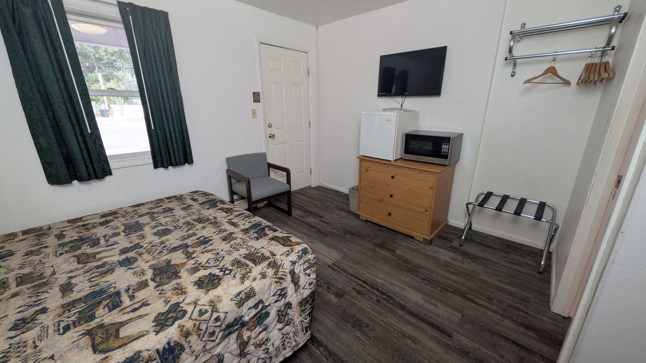 Photo of Bedroom in Forsyth