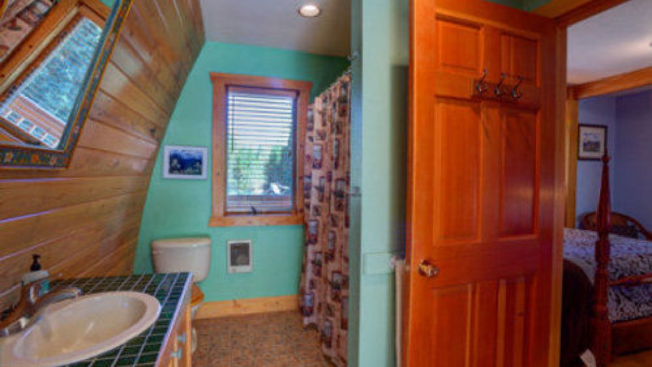 Photo of Bathroom in Columbia Falls