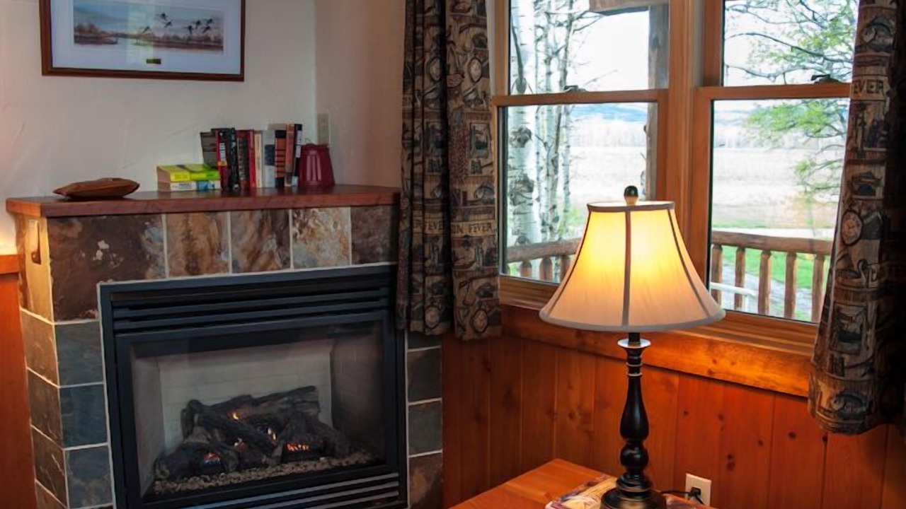 Photo of Livingroom in East Glacier Park Village