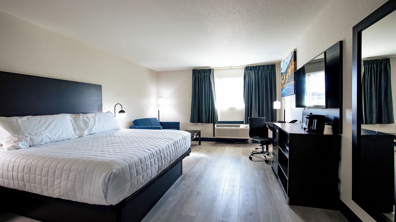 Photo of Bedroom in Forsyth