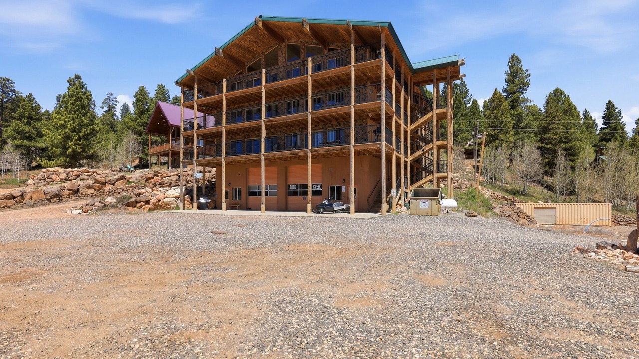Photo of Outdoor in Meadow View Heights