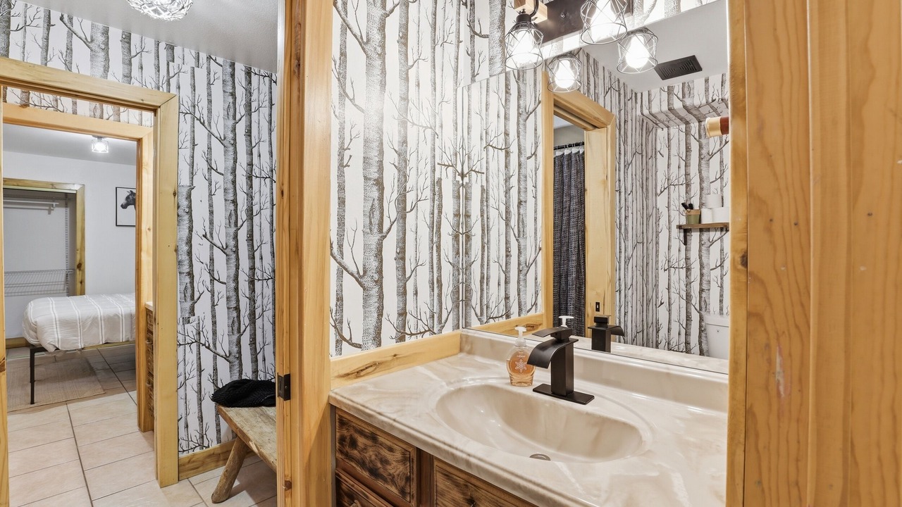 Photo of Bathroom in Meadow View Heights
