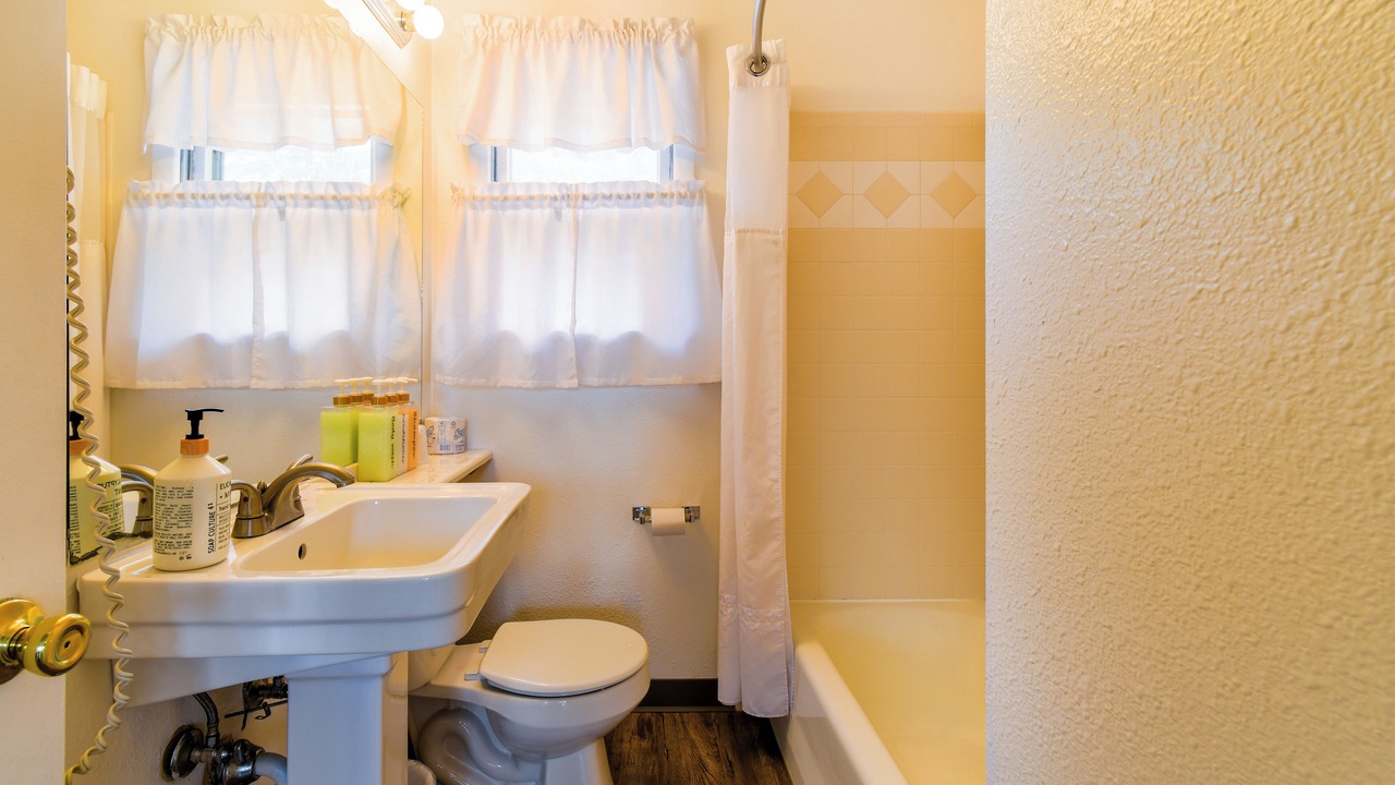 Photo of Bathroom in Plains