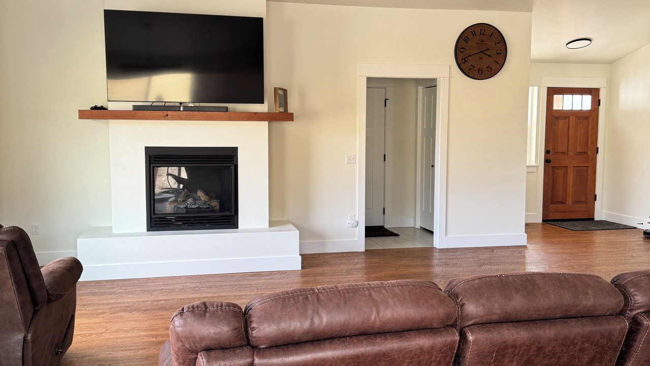 Photo of Livingroom in Jefferson County