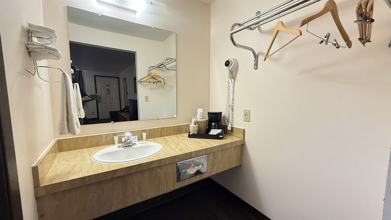 Photo of Bathroom in Hardin