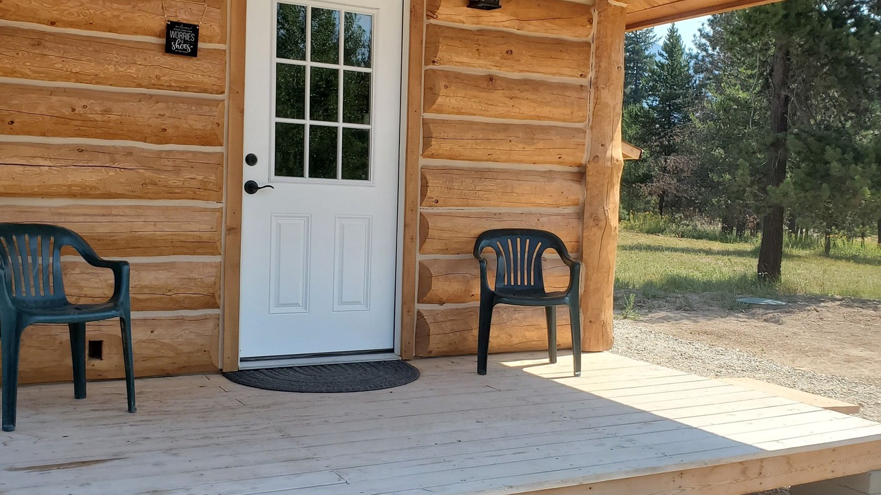 Photo of Patio Balcony in Trout Creek
