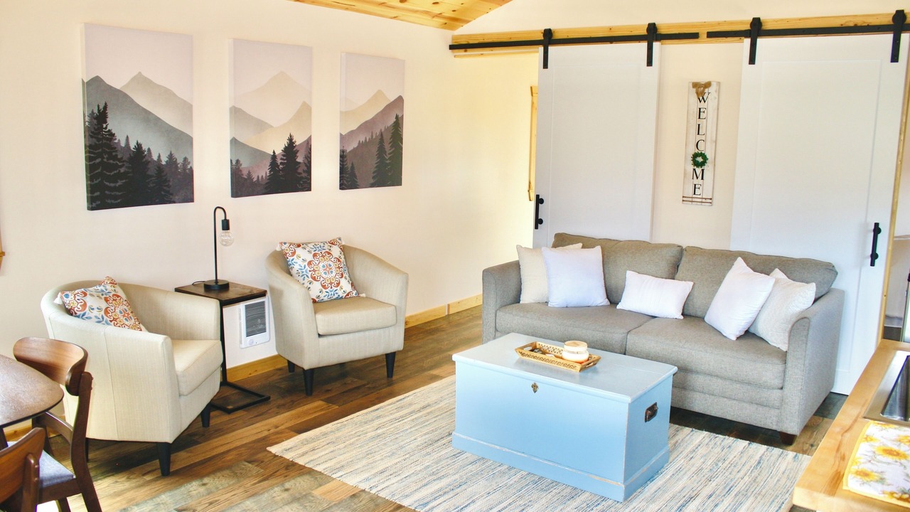 Photo of Livingroom in Whitehall