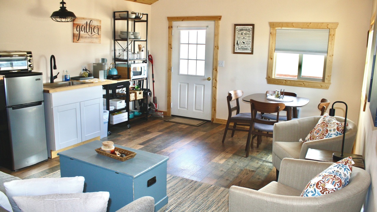 Photo of Livingroom in Whitehall