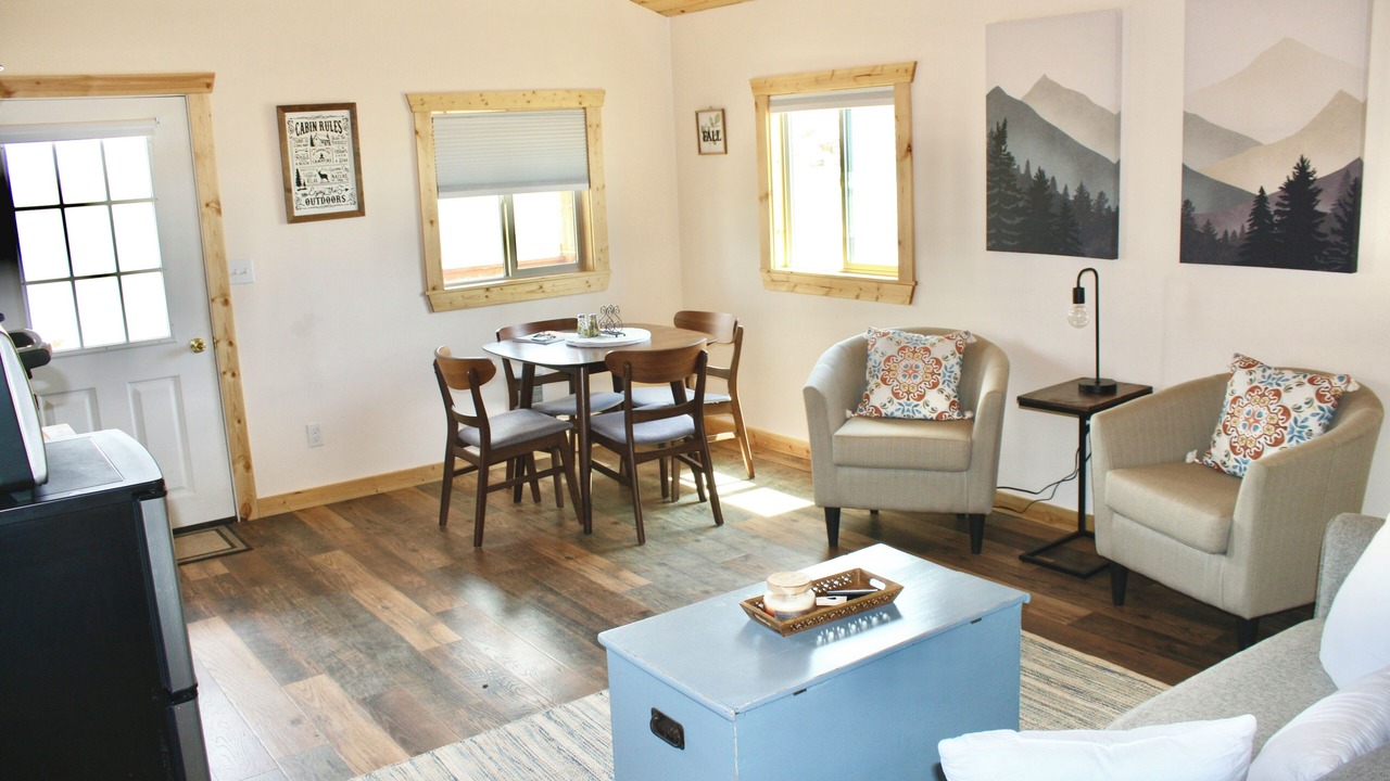 Photo of Livingroom in Whitehall