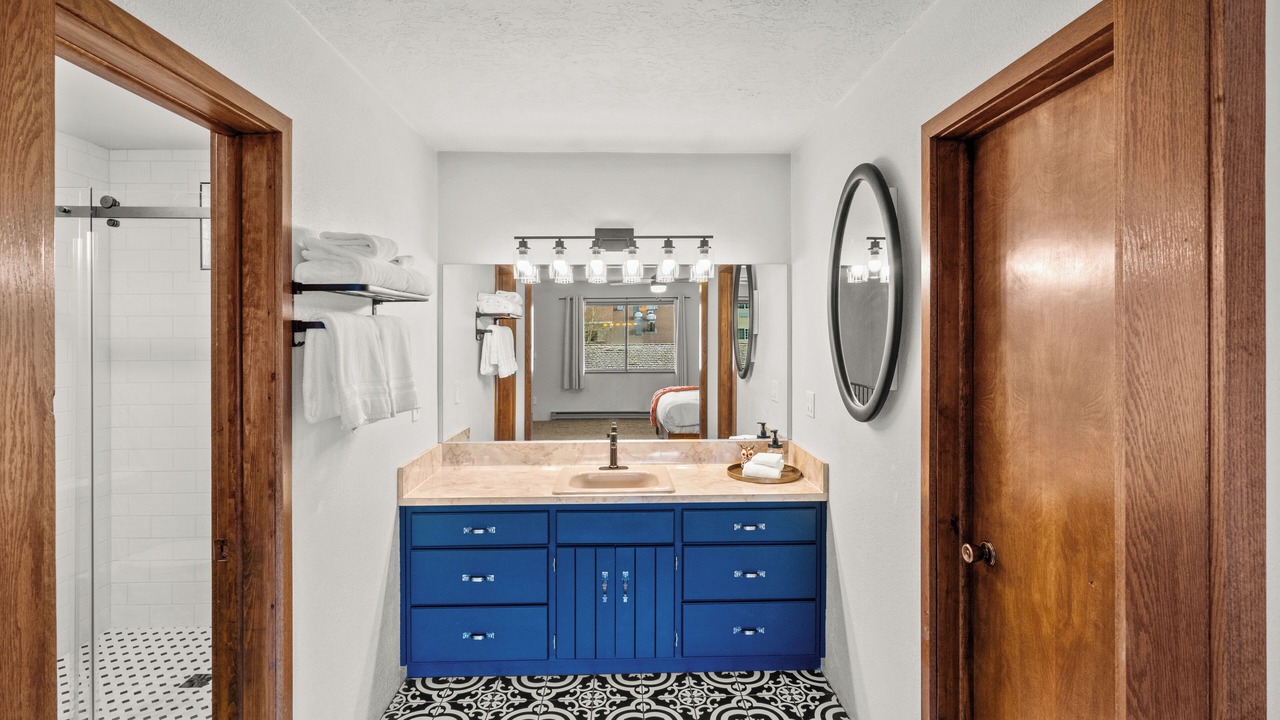 Photo of Bathroom in West Yellowstone