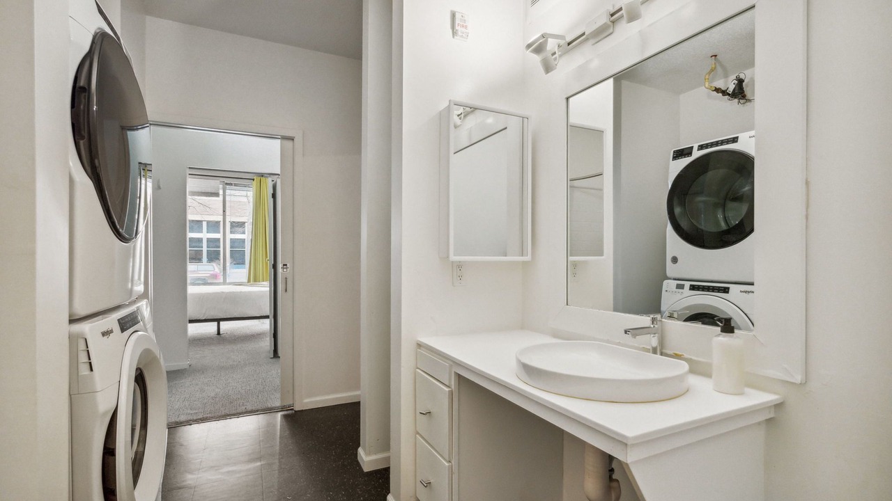 Photo of Bedroom in Mill District