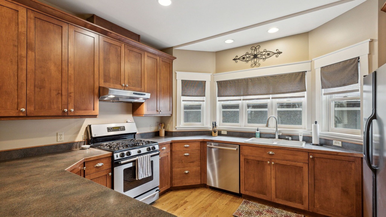 Photo of Kitchen in Lower Rattlesnake