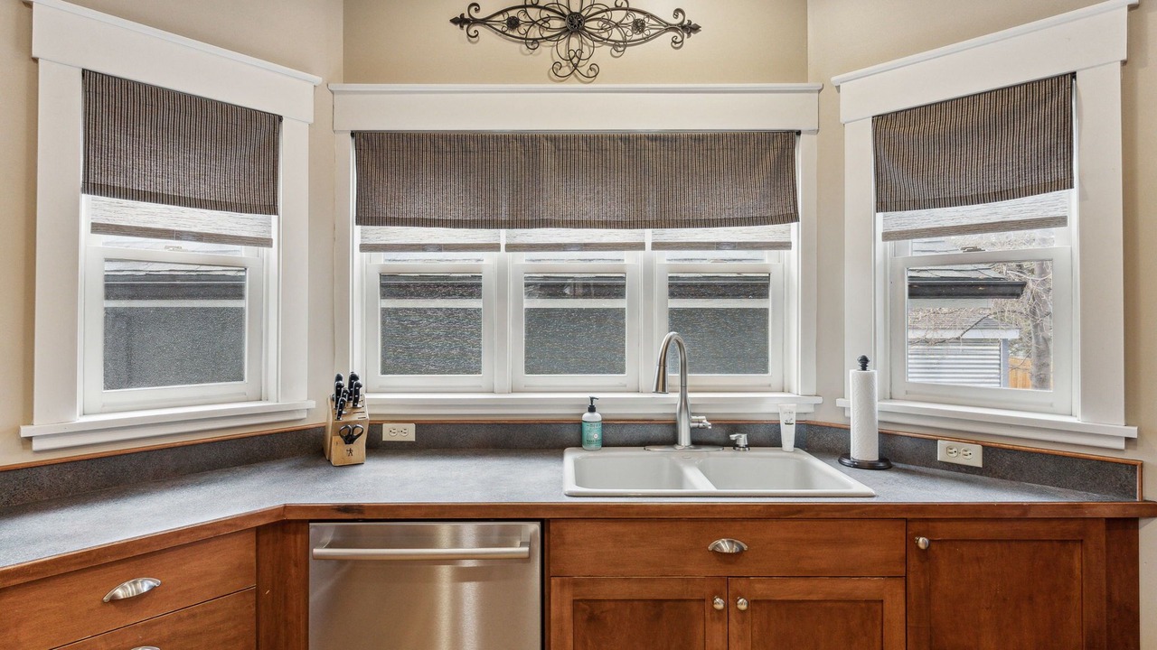 Photo of Kitchen in Lower Rattlesnake