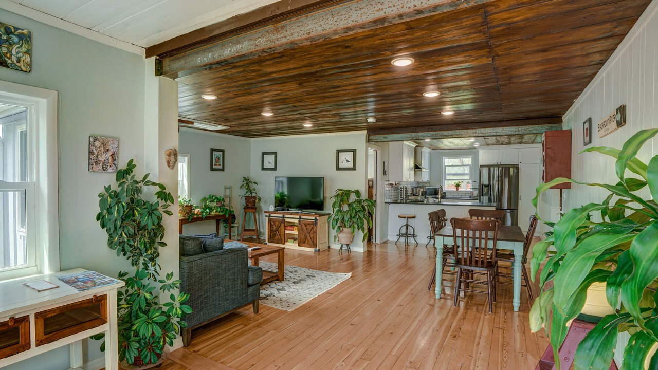 Photo of Others in Franklin to the Fort