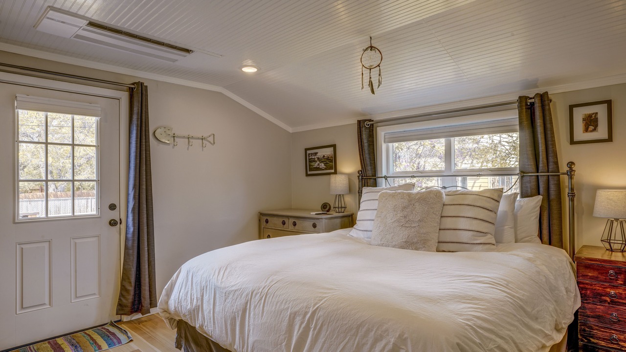 Photo of Others in Franklin to the Fort