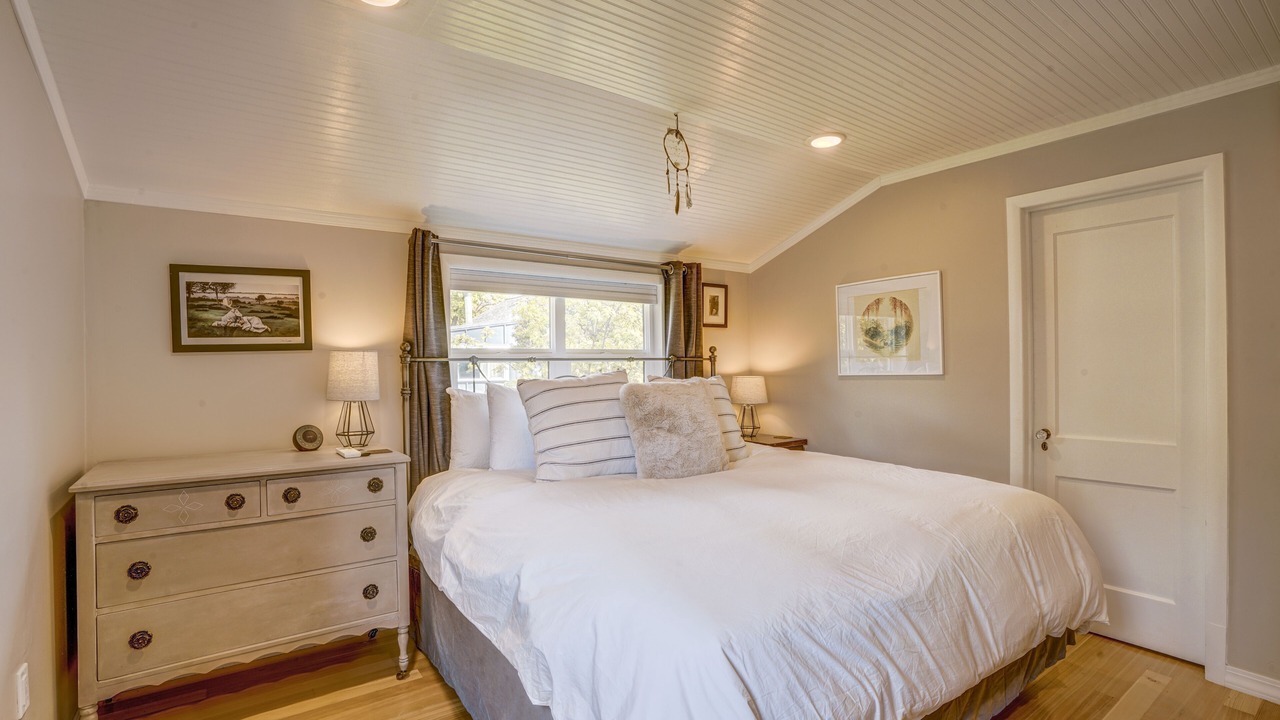 Photo of Others in Franklin to the Fort