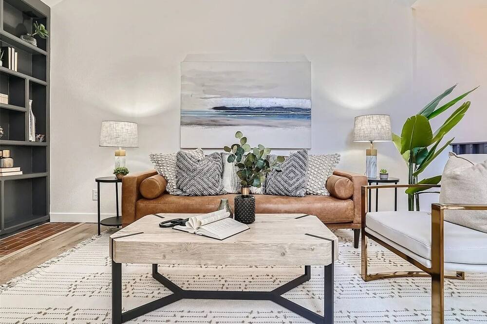 Photo of Livingroom in Ken Caryl Ranch Plains