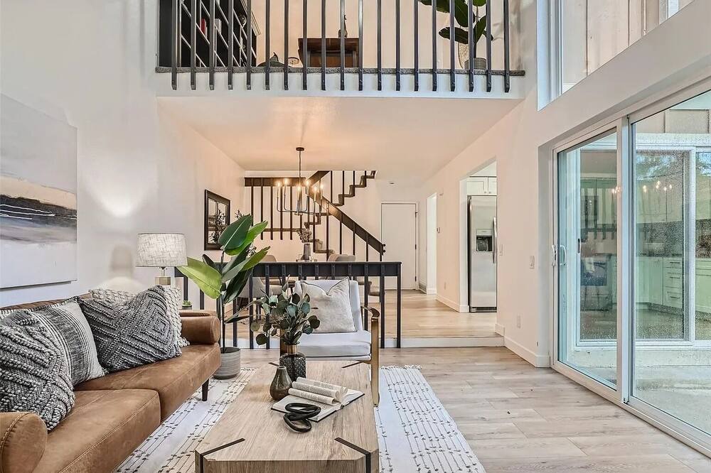 Photo of Livingroom in Ken Caryl Ranch Plains