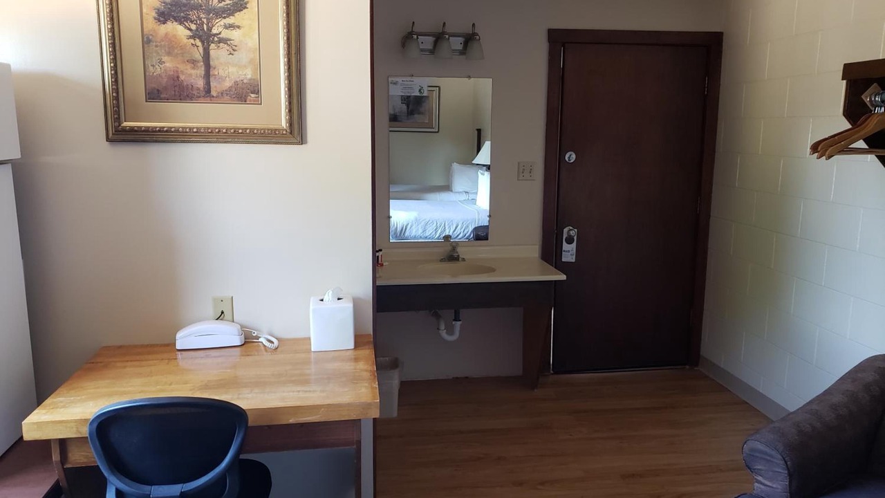 Photo of Livingroom in Roundup