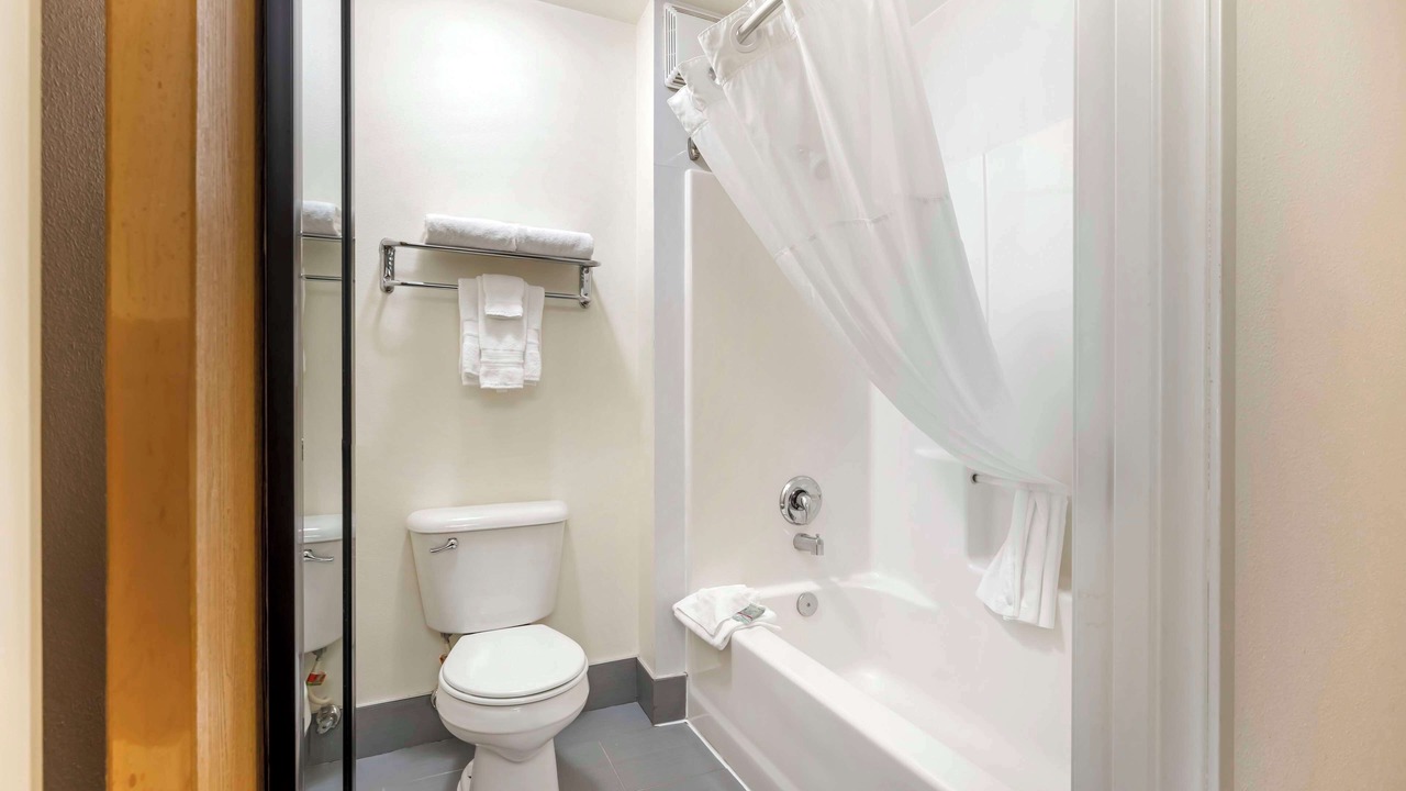 Photo of Bathroom in Laurel