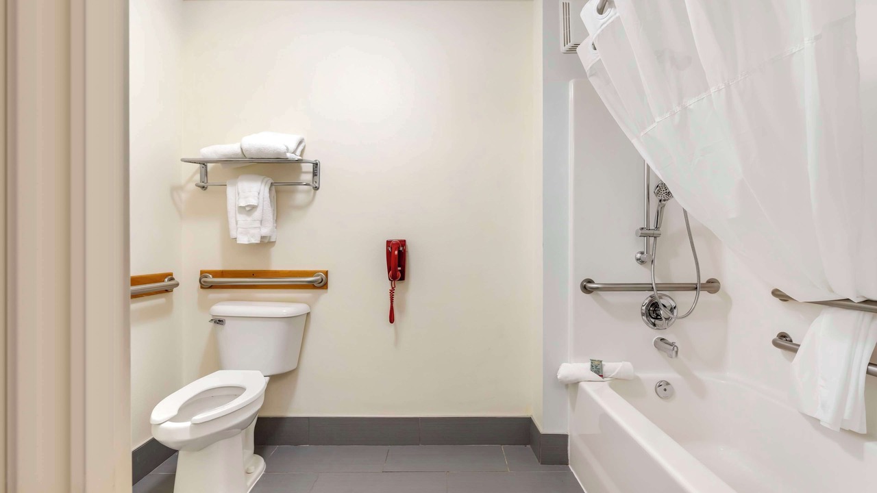 Photo of Bathroom in Laurel