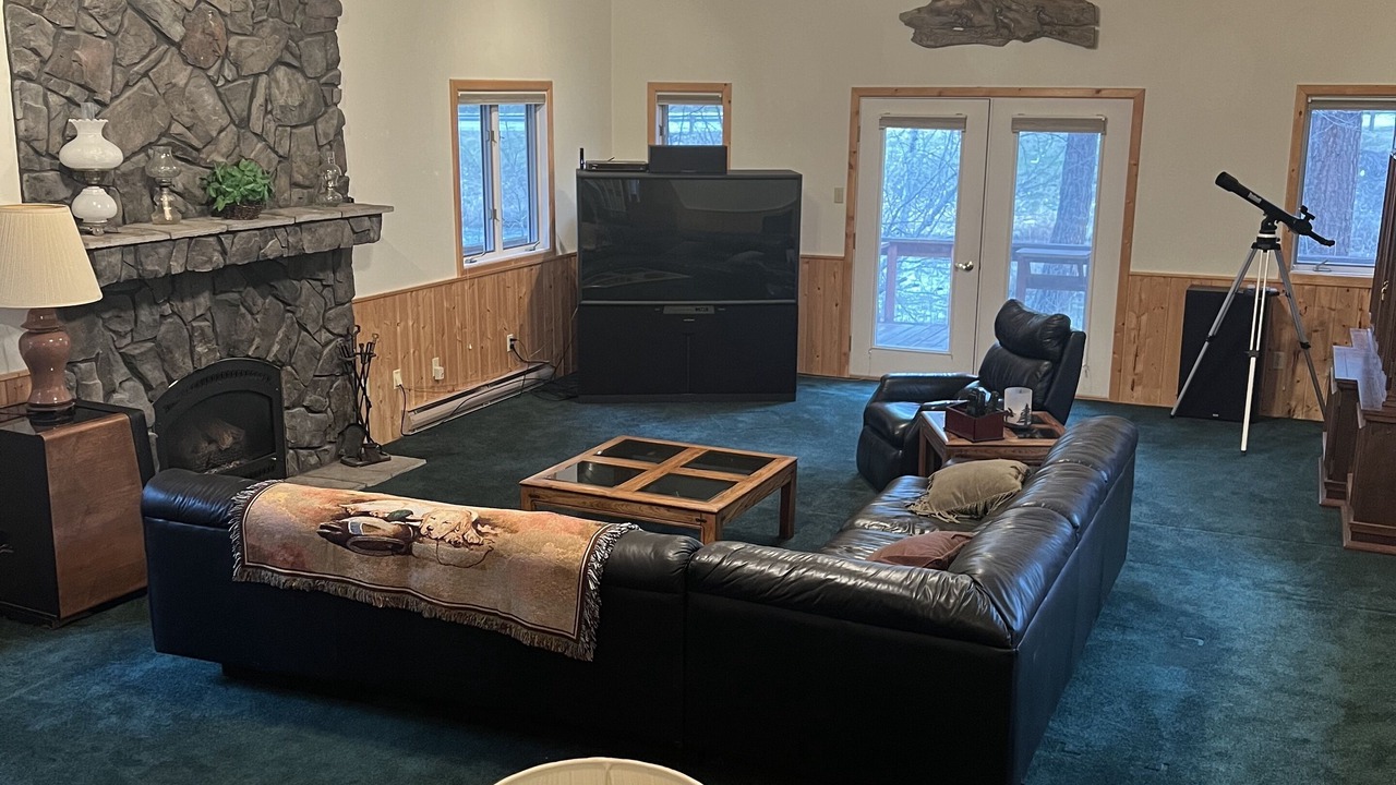 Photo of Livingroom in Conner