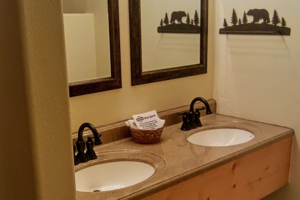 Photo of Bathroom in Thompson Falls