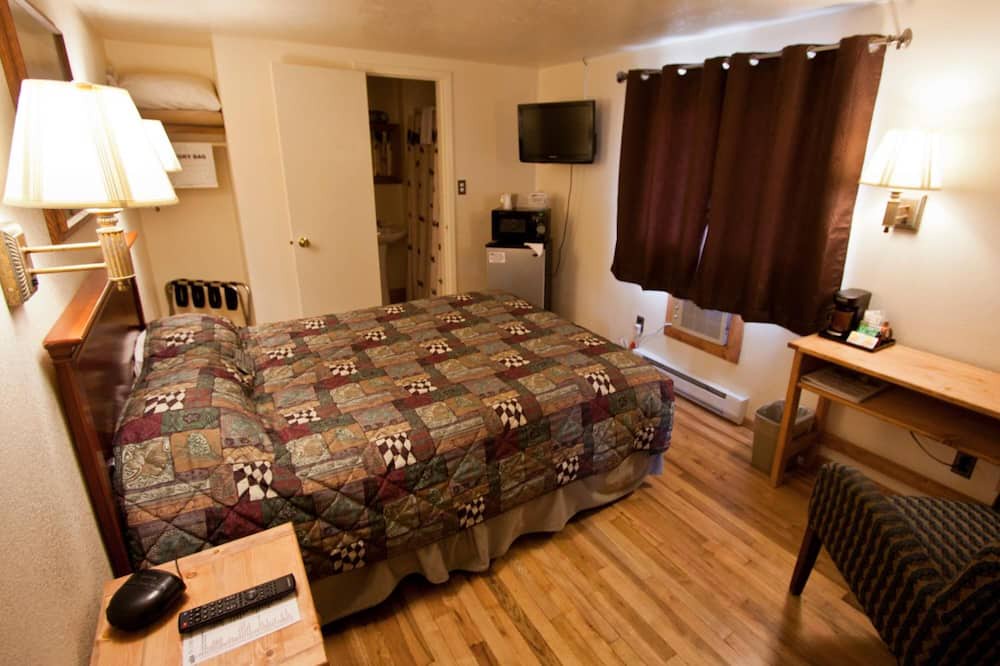 Photo of Bedroom in Thompson Falls