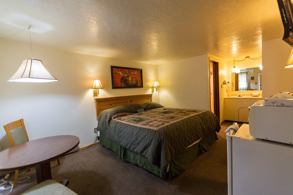 Photo of Bedroom in Thompson Falls