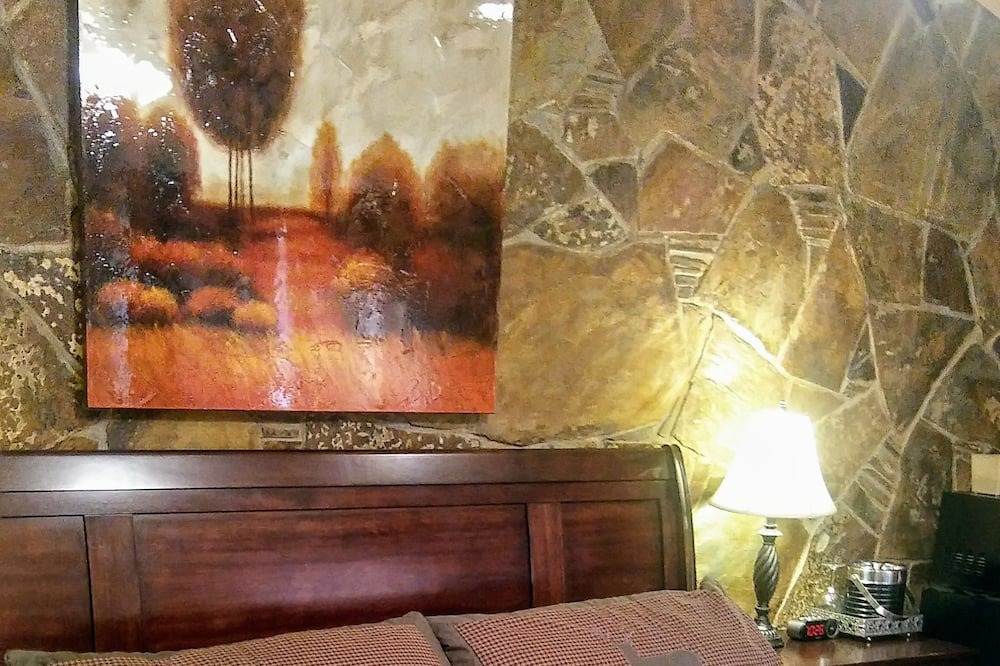 Photo of Bedroom in Thompson Falls