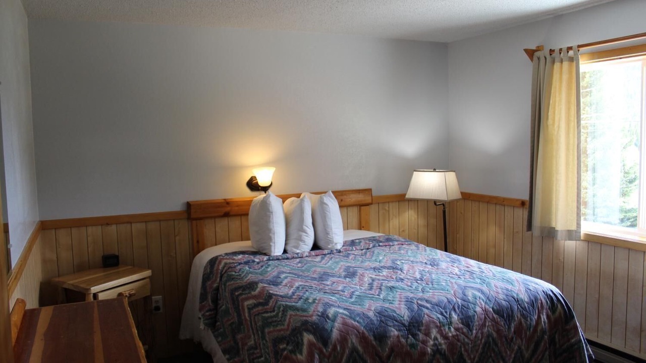 Photo of Bedroom in Cooke City-Silver Gate
