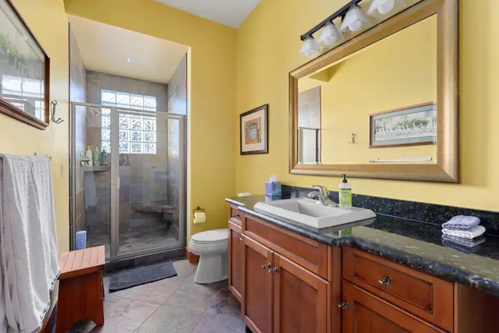 Photo of Bathroom in Farviews - Pattee Canyon