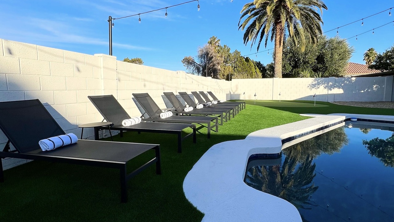 Photo of Outdoor in Paradise Valley Village