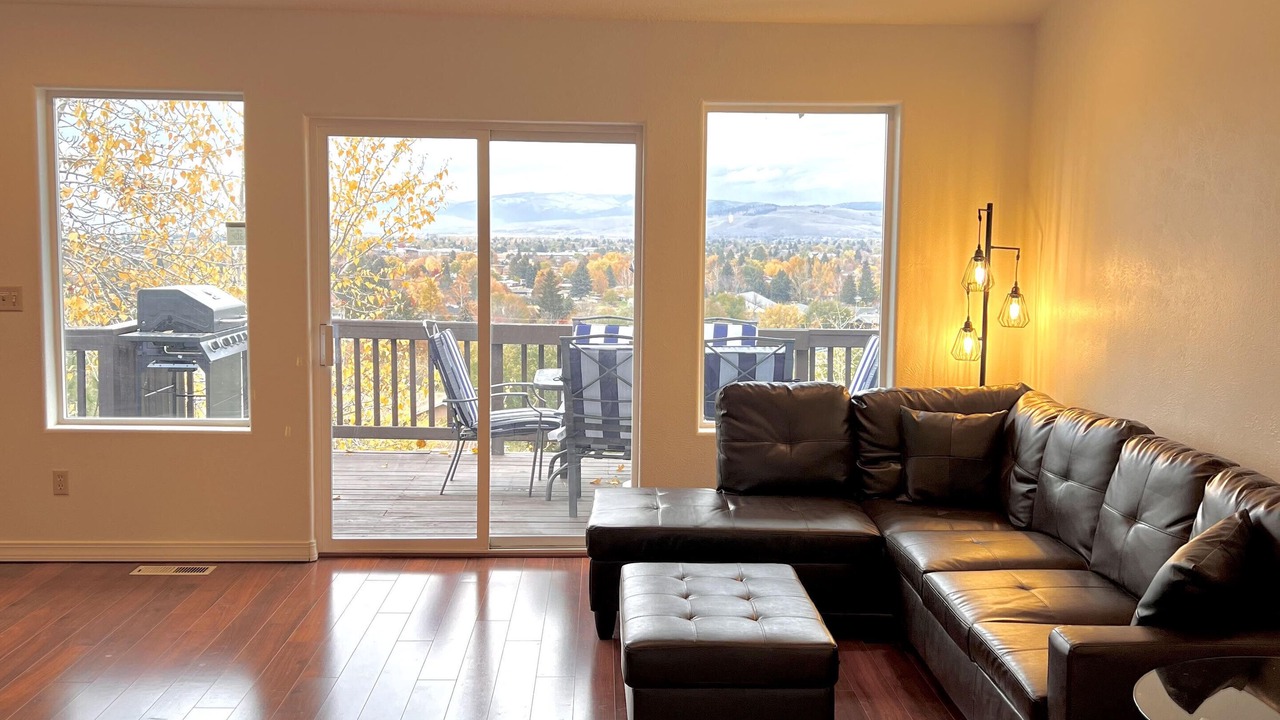 Photo of Livingroom in Farviews - Pattee Canyon