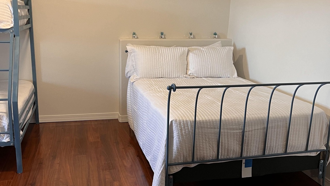 Photo of Bedroom in Farviews - Pattee Canyon