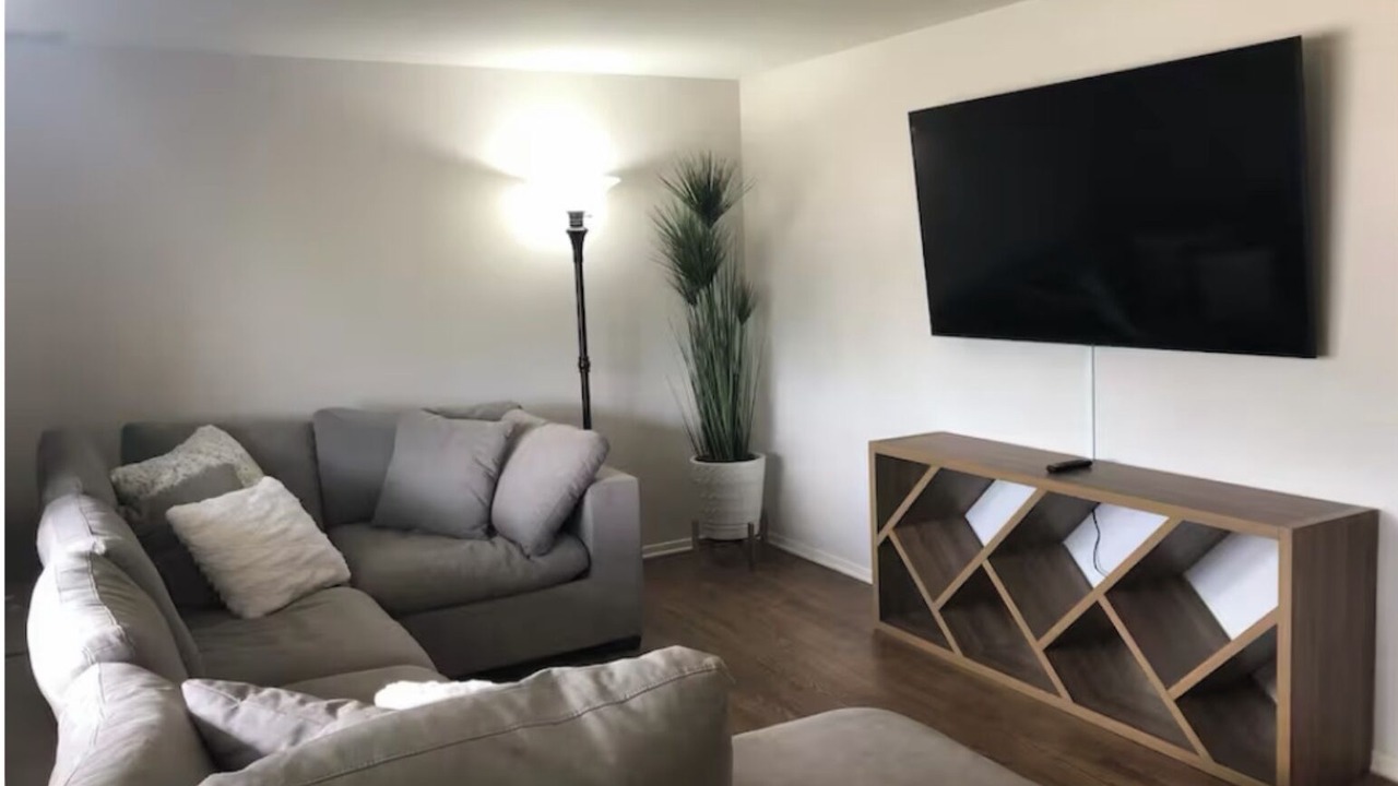 Photo of Livingroom in Dupont