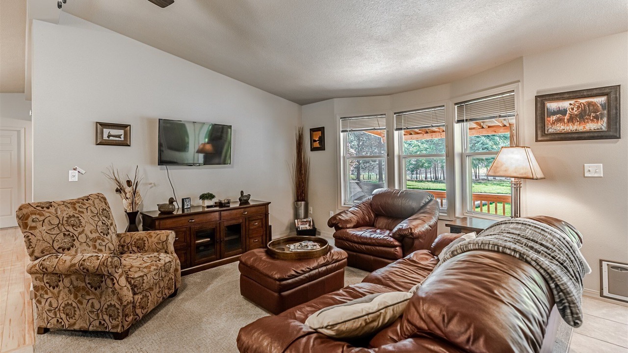 Photo of Livingroom in Riverbend