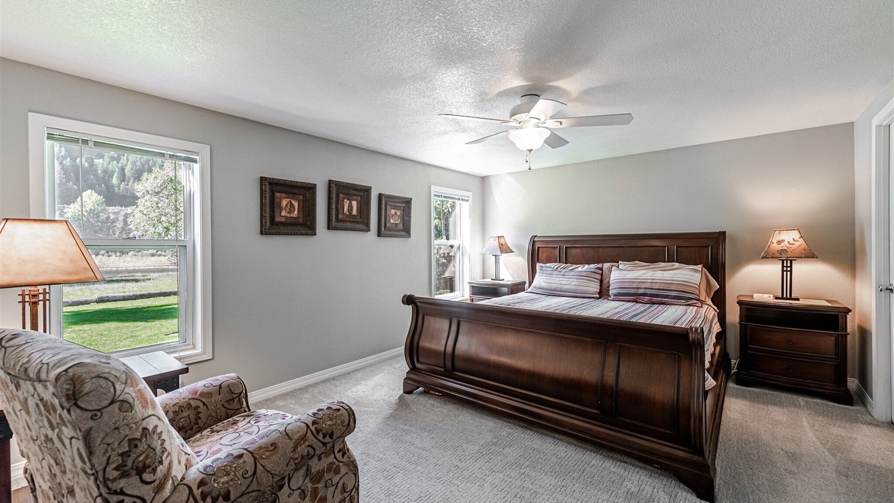 Photo of Bedroom in Riverbend