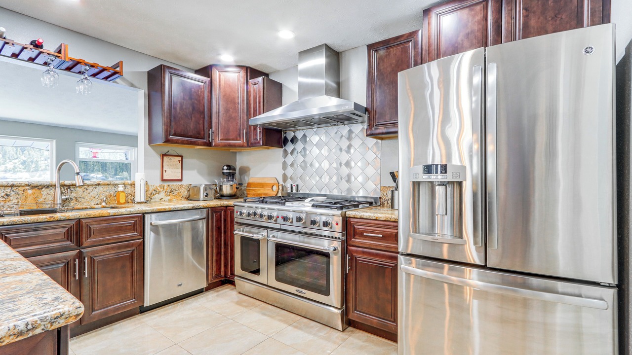 Photo of Kitchen in Loon Lake