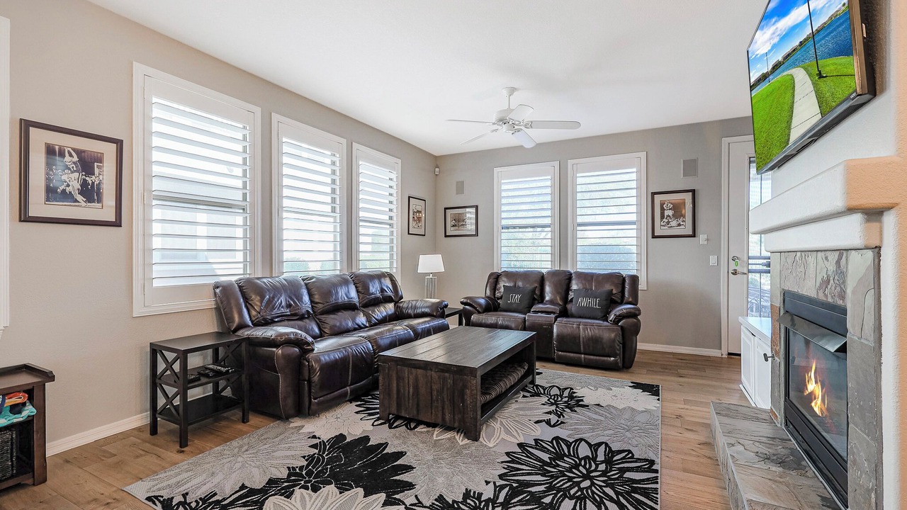 Photo of Livingroom in Kierland