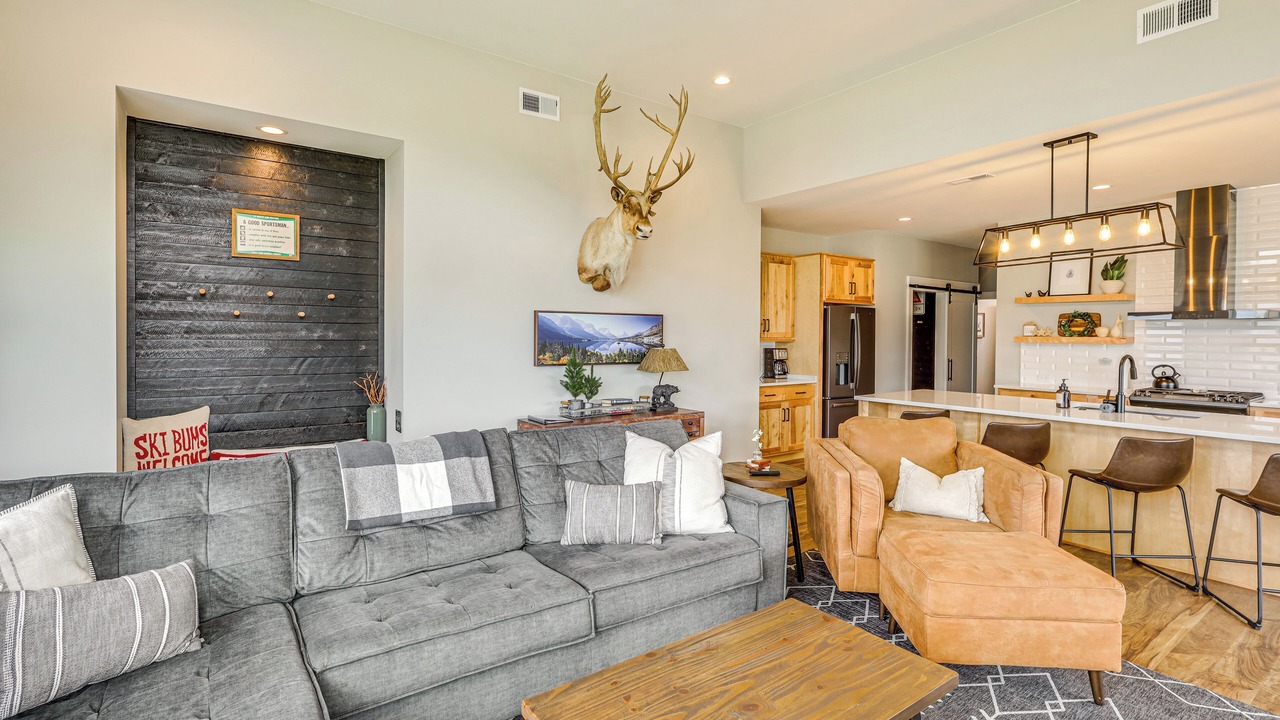 Photo of Livingroom in Red Lodge