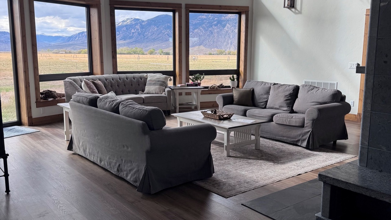 Photo of Livingroom in Cody