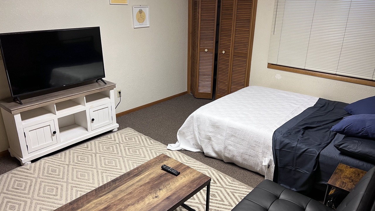 Photo of Bedroom in Central - Terry
