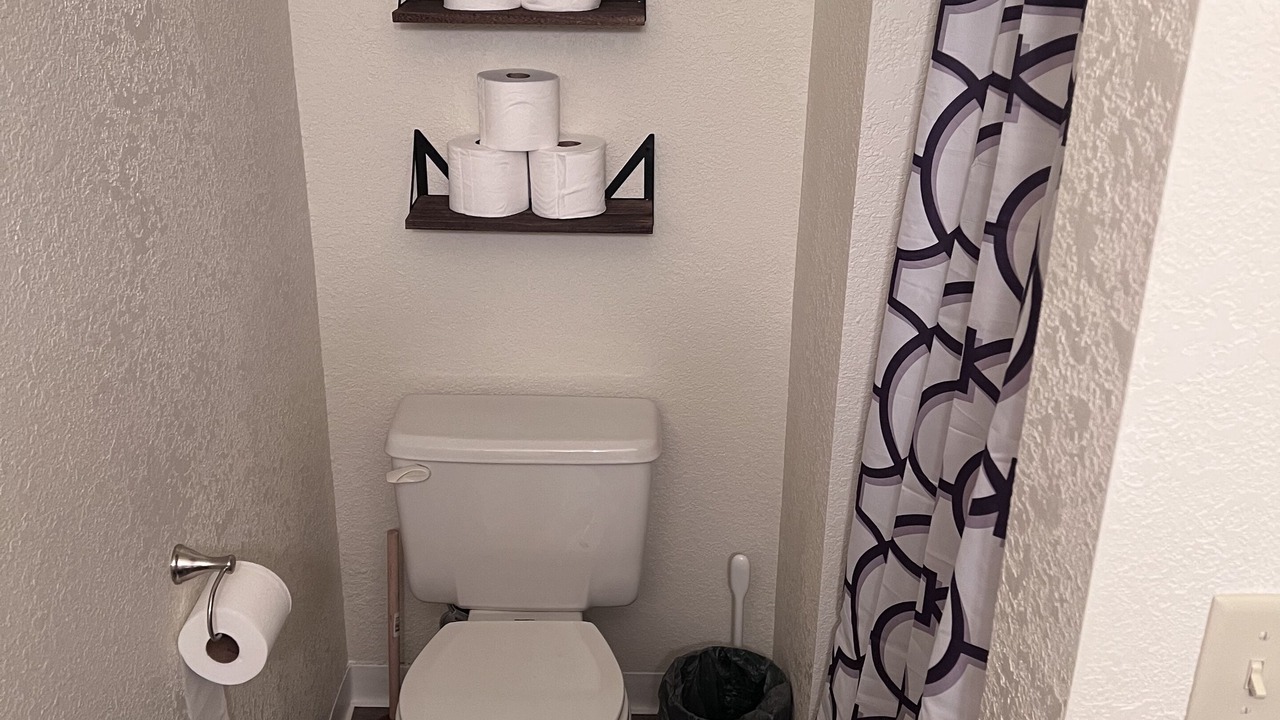 Photo of Bathroom in Central - Terry