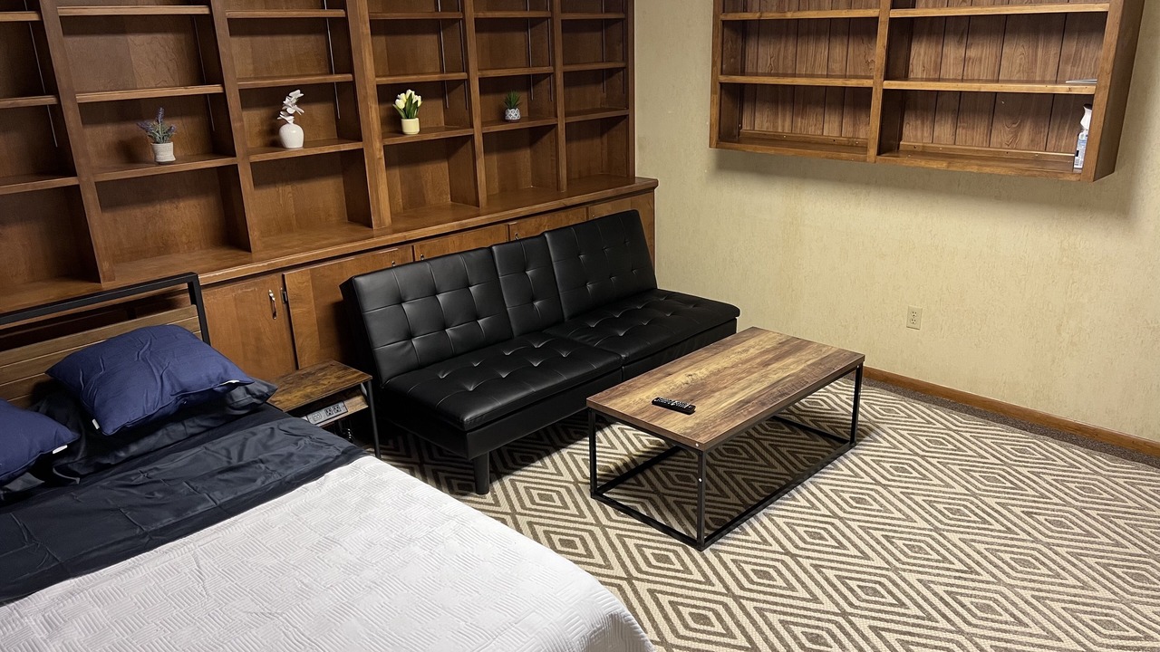 Photo of Bedroom in Central - Terry