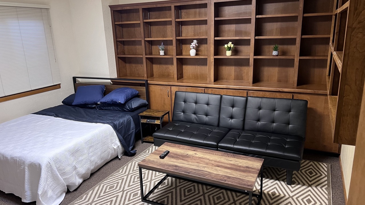 Photo of Bedroom in Central - Terry
