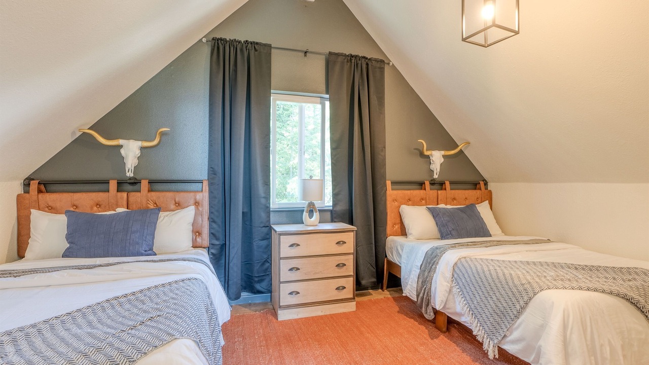 Photo of Bedroom in Lakeside
