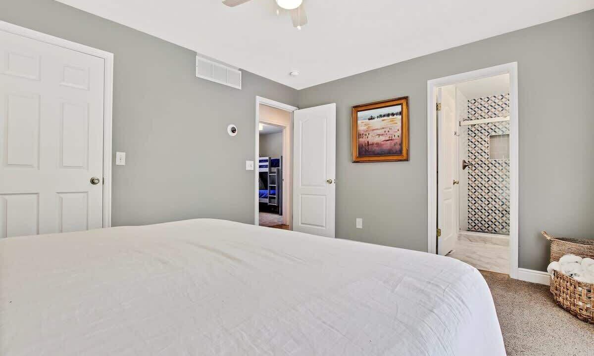 Photo of Bedroom in Eagle